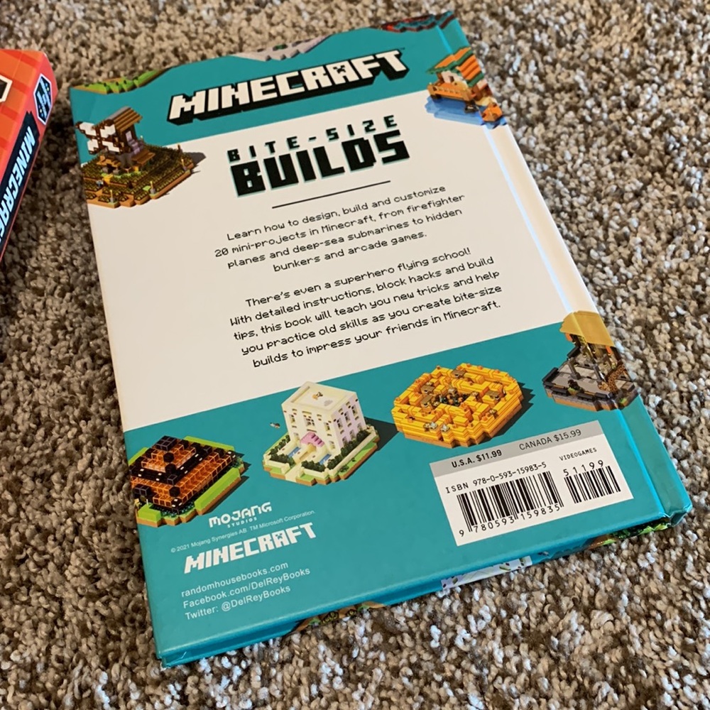 MINECRAFT book bundle (3) - Picture 4 of 9